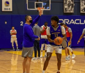 爱游戏体育-师傅领进门修行在个人 怀斯曼角色转型值得期待